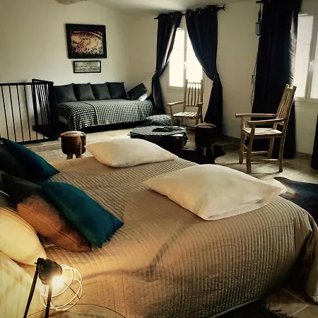 Mas Du Grand Bordes * Saint-Laurent-dʼAigouze